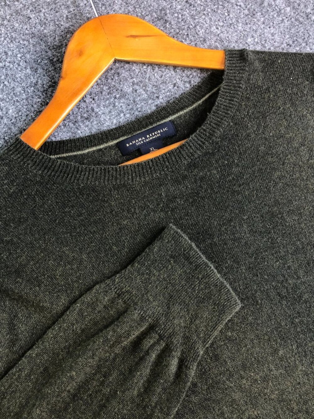 Banana Republic Sweater Mens XL Sage Green Silk Cashmere Crewneck Knit Office